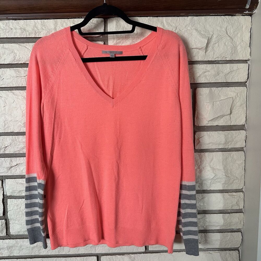 Gap Sweater Womens Sz Med Coral V Neck Long Sleeve Wool Blend Lightweight Bright